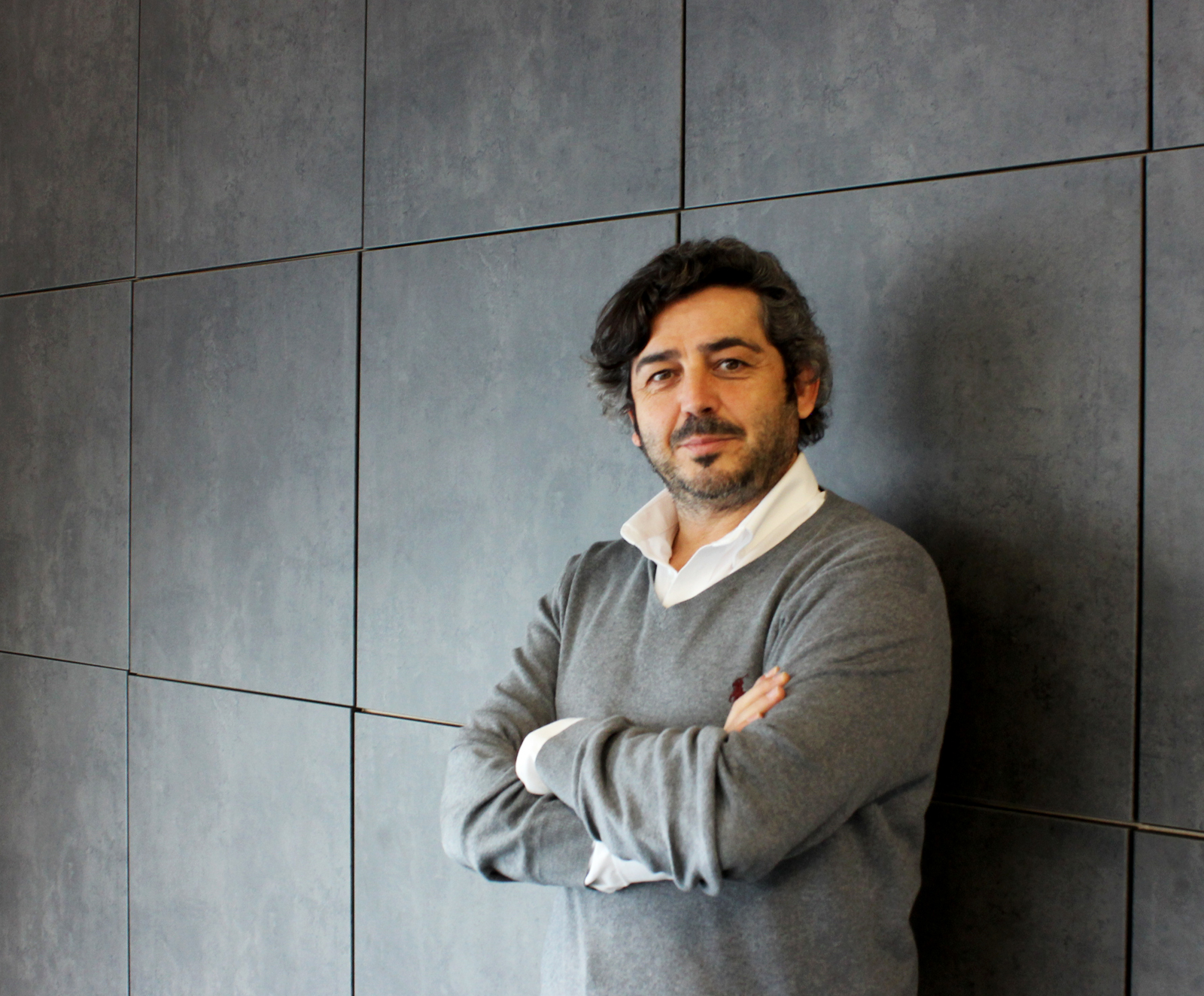 Francisco J. González_laser_oeste